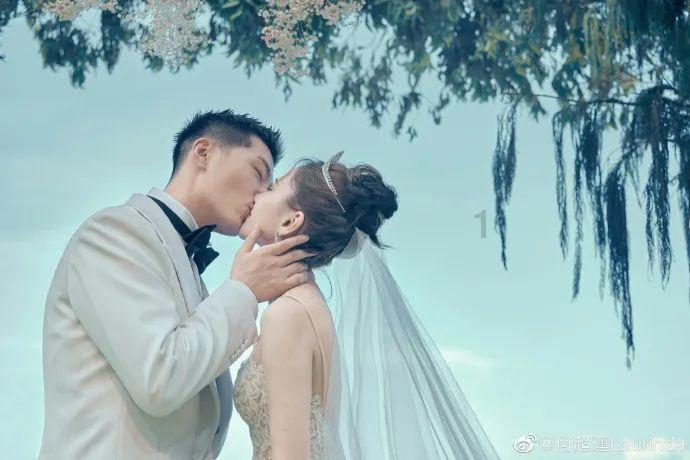 28岁女生参加婚礼后焦虑抱荤油坛